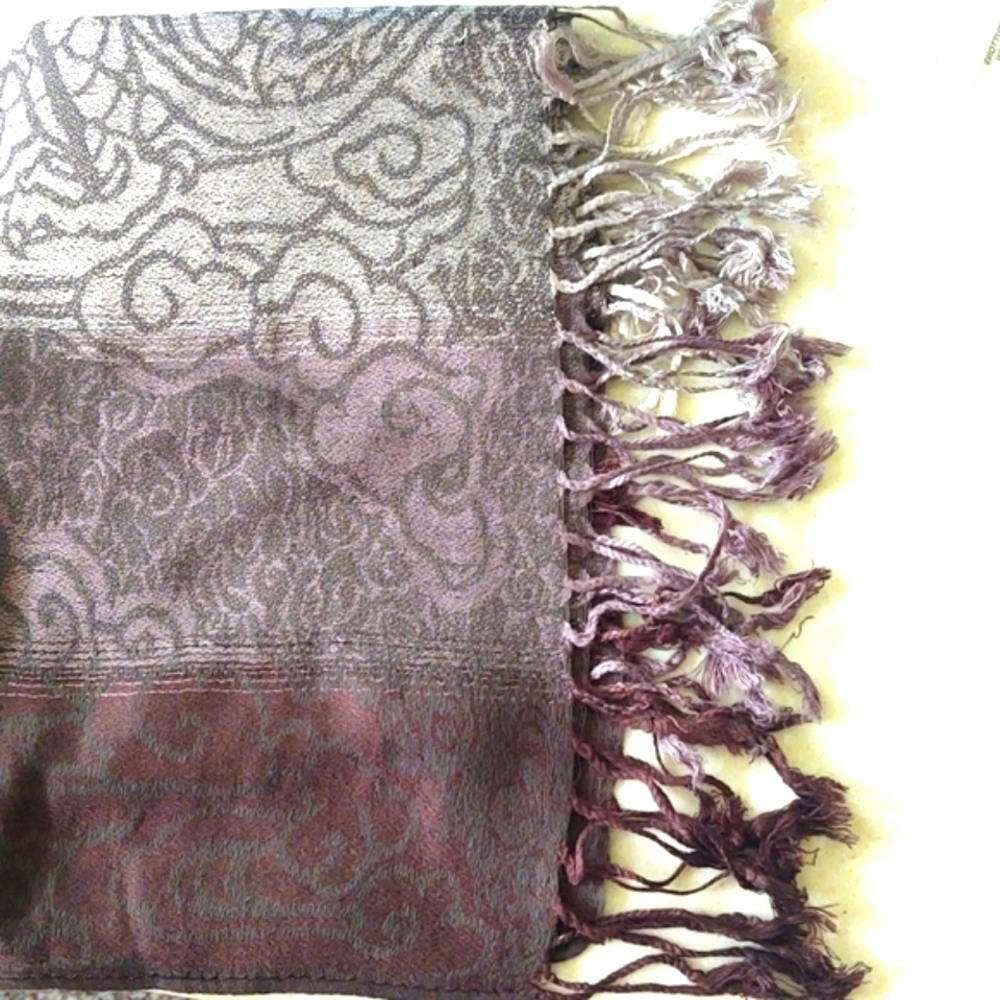 Ombre Shadow Print Silky Wrap